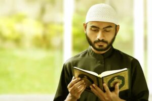 A Comparison of Traditional and Online Quran Learning Methods